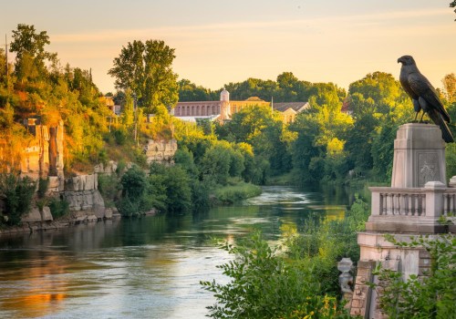 Exploring Oregon's Iconic Monuments and Their Fascinating Histories
